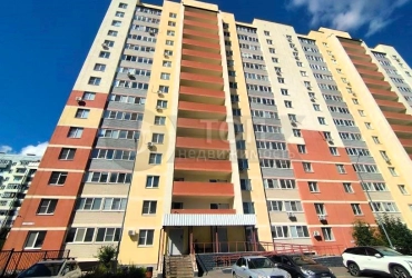 Сдам 2К квартиру в Петровском квартале